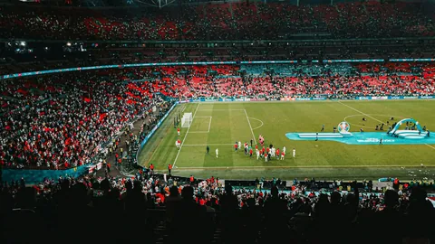 少儿游泳学校招生开启，区属业余班报名正式启动！